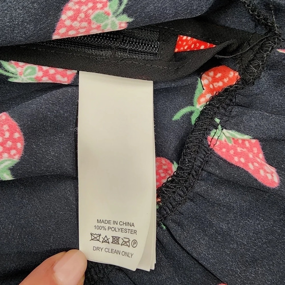 Kate Spade Tossed Berry Shirtdress in Picnic Perfect - Picture 5 of 8